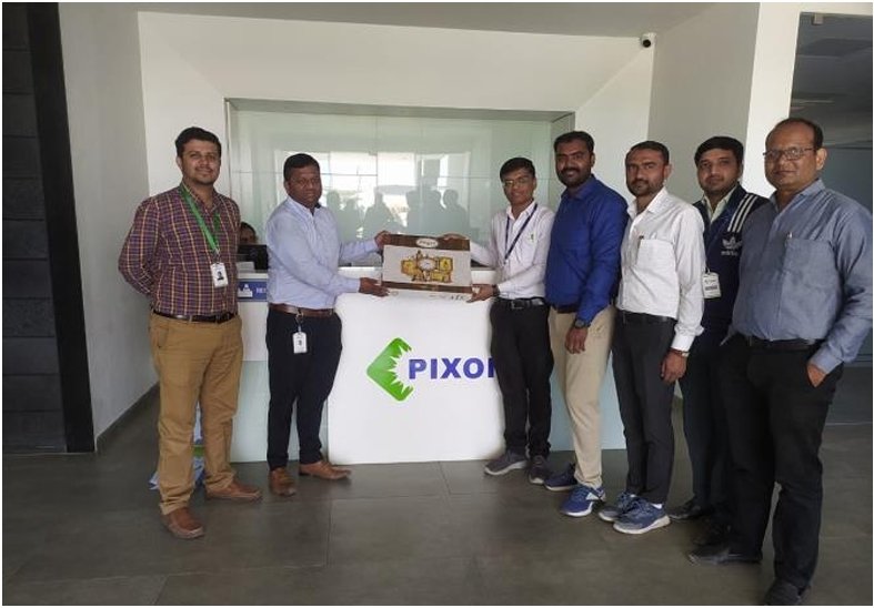 Pixon (4).jpeg